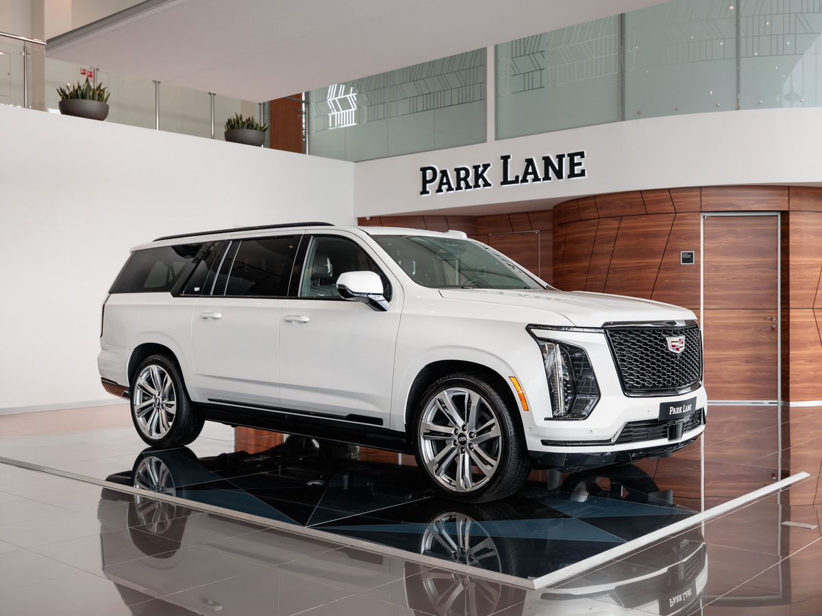 Cadillac Escalade V Рестайлинг ESV 6.2 AT (420 л.с.) 4WD
