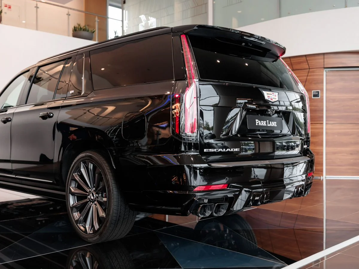 Cadillac Escalade-V — фото 10