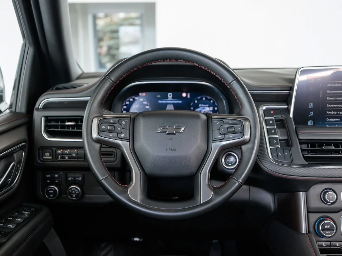 Chevrolet Tahoe — фото 11