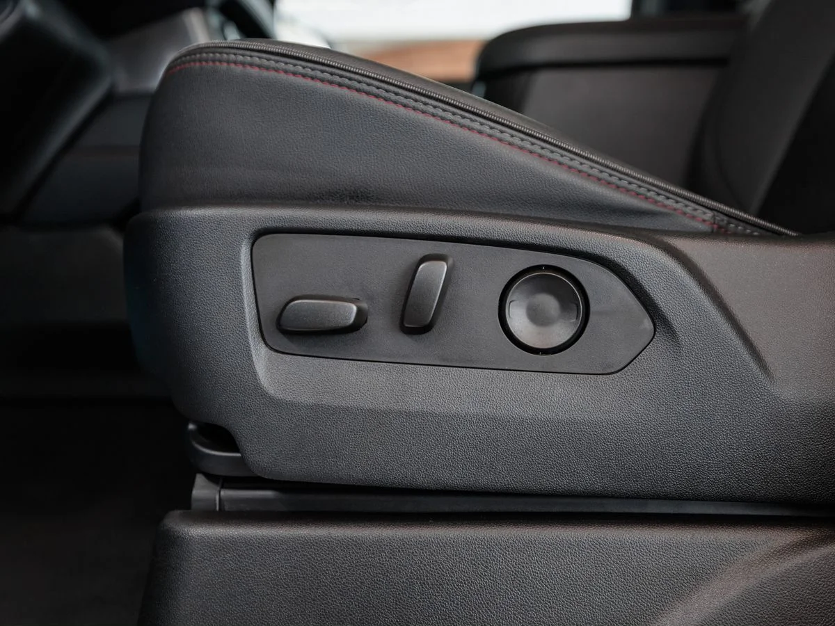 Chevrolet Tahoe — фото 19