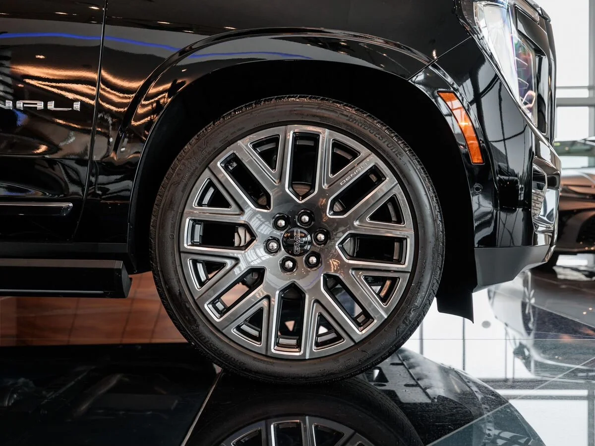 GMC Yukon — фото 7