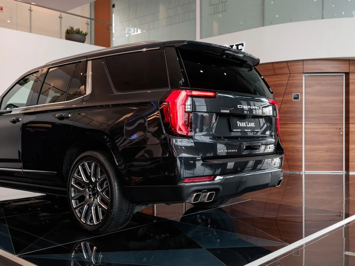 GMC Yukon — фото 10