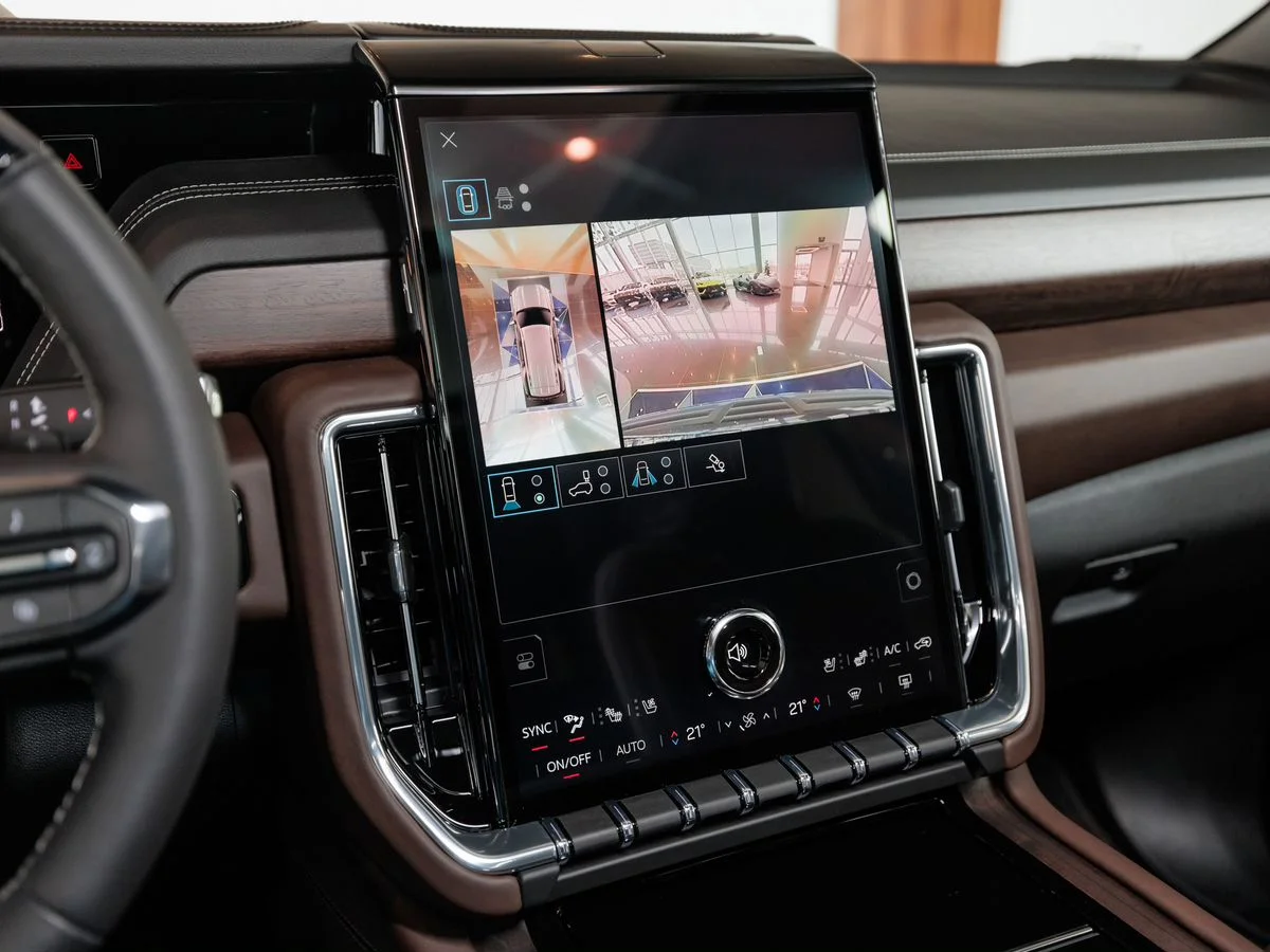 GMC Yukon — фото 15
