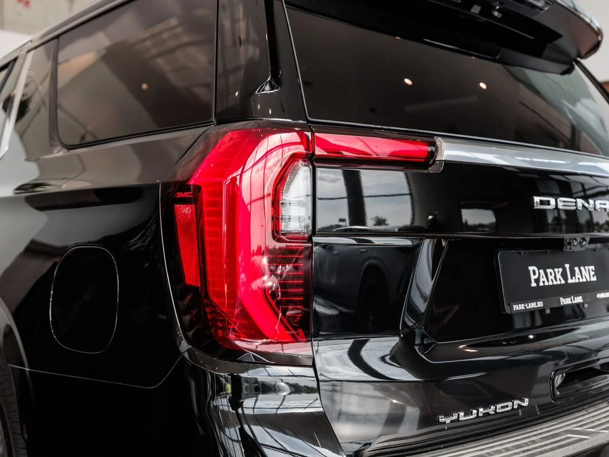 GMC Yukon — фото 10