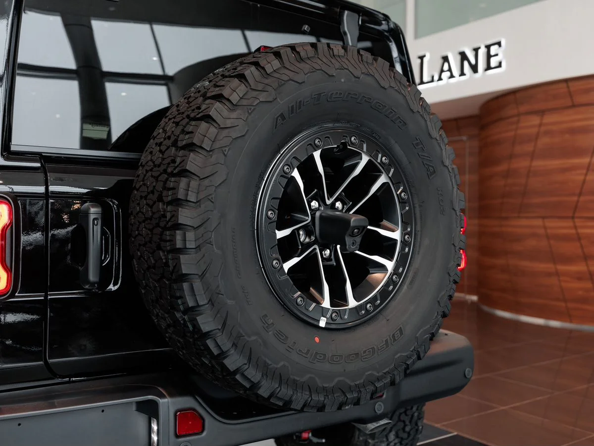 Jeep Wrangler — фото 11