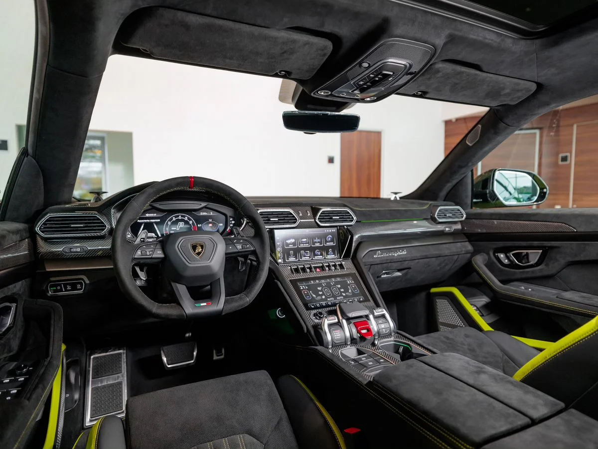 Lamborghini Urus — фото 19