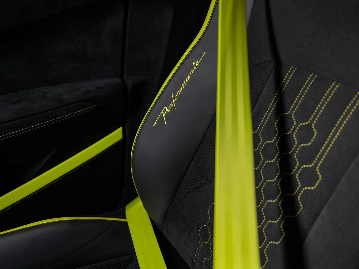 Lamborghini Urus — фото 32
