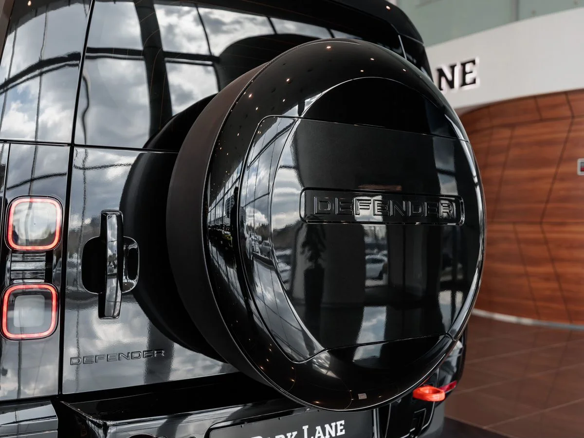 Land Rover Defender — фото 10