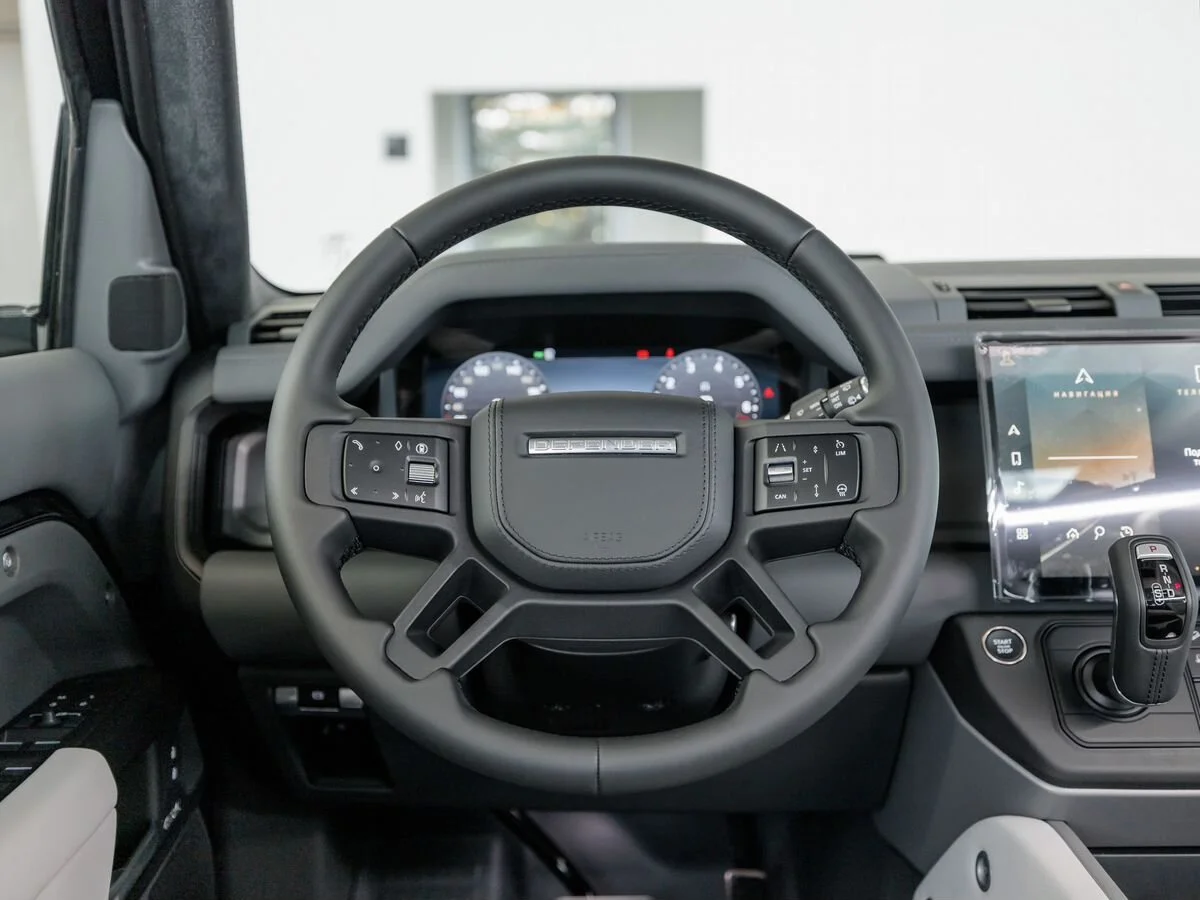 Land Rover Defender — фото 13