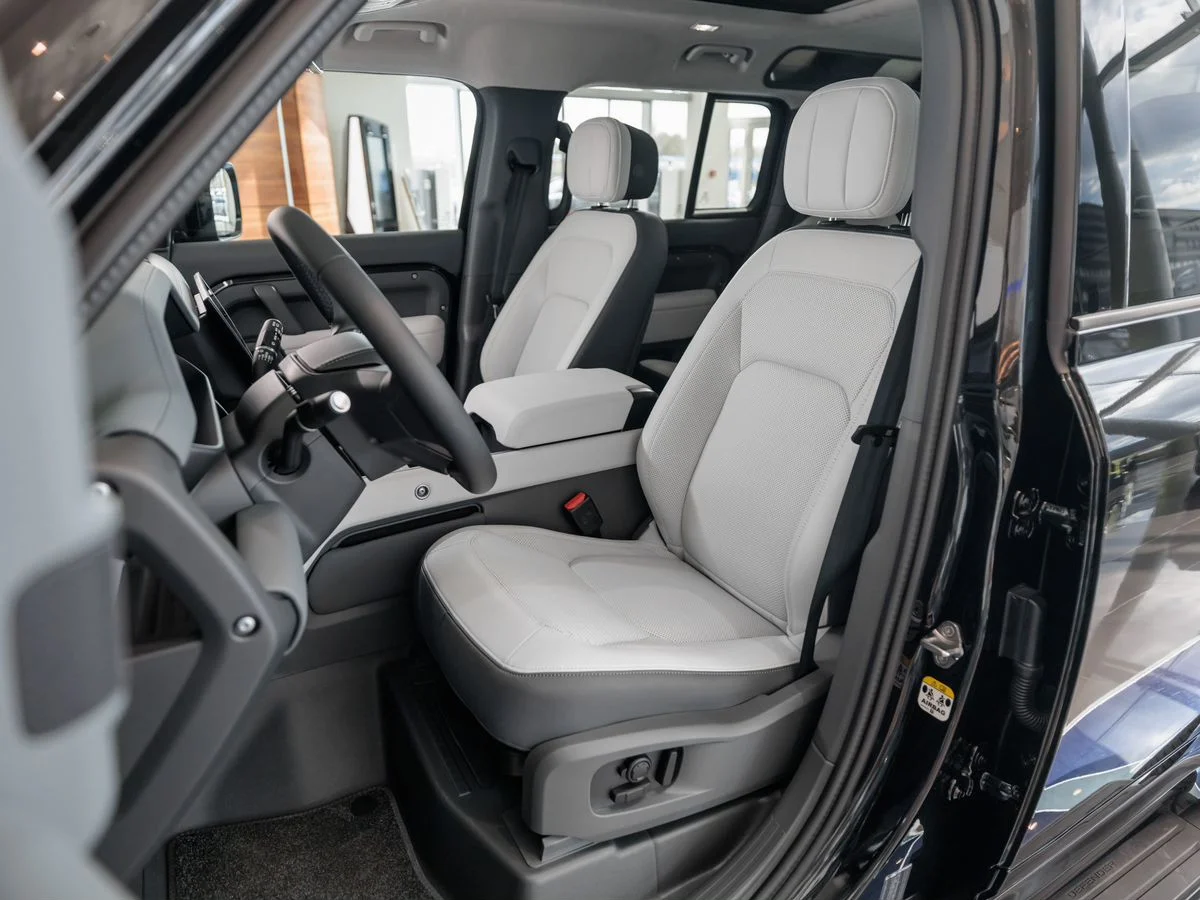 Land Rover Defender — фото 19