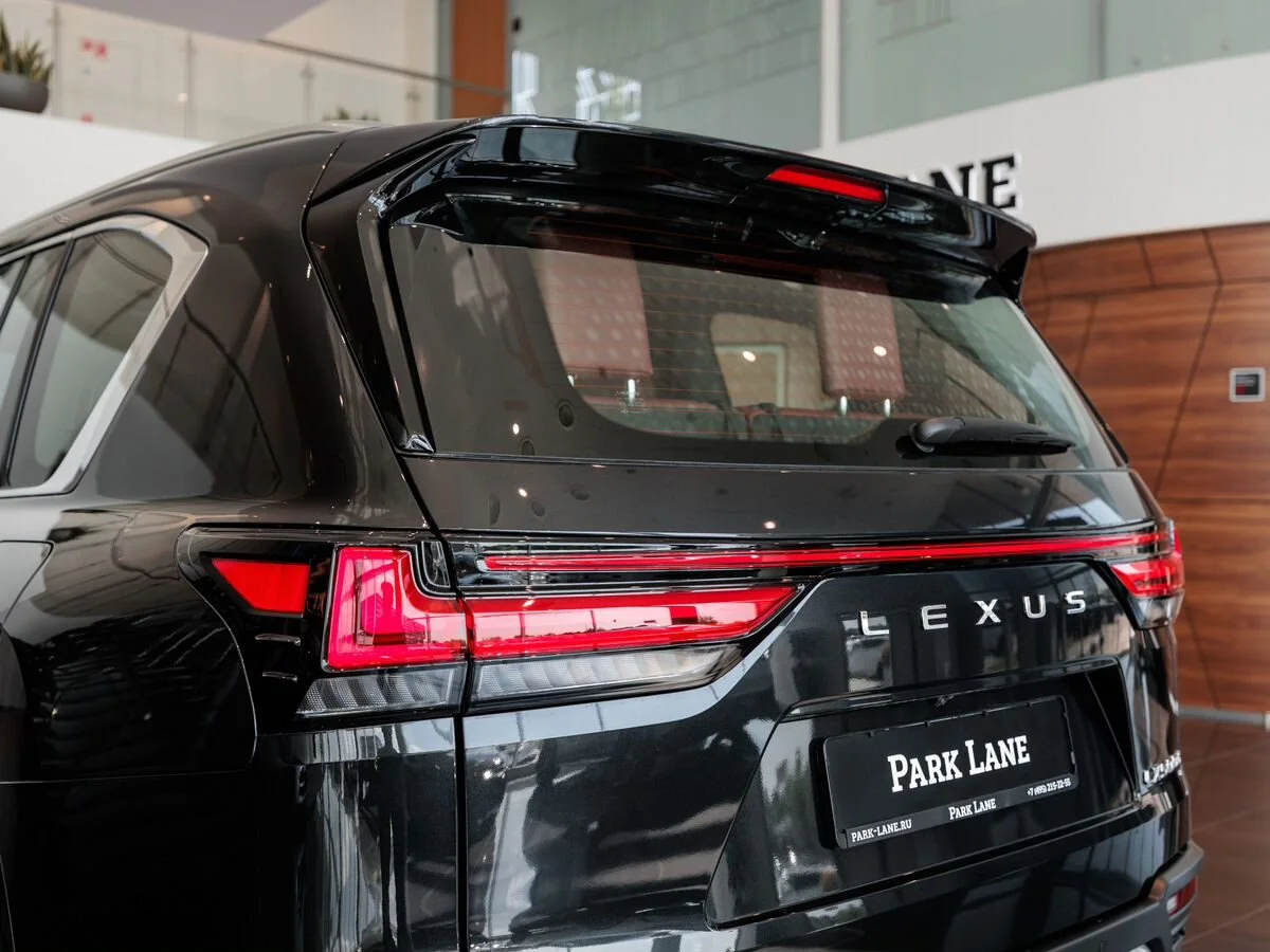 Lexus LX — фото 10