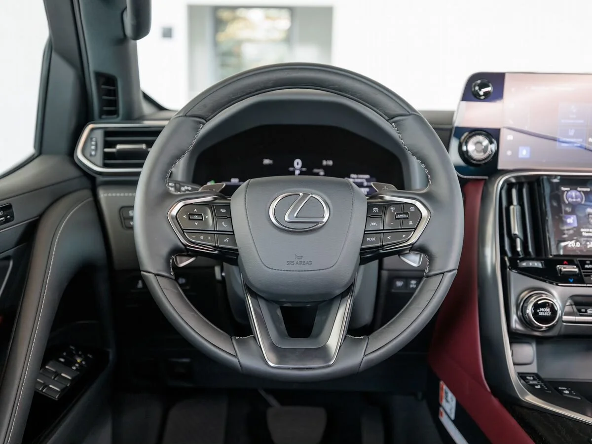 Lexus LX — фото 12