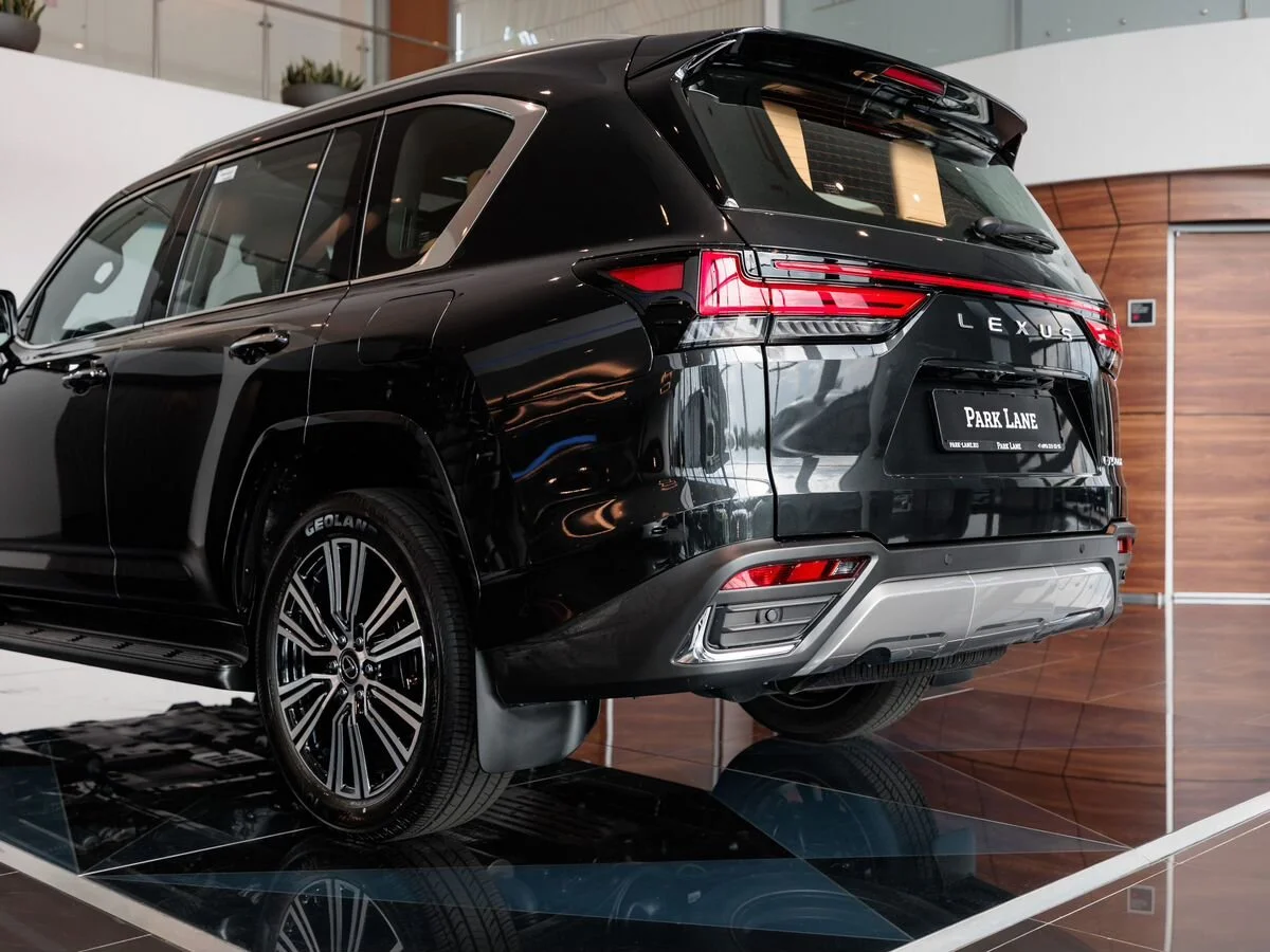 Lexus LX — фото 9