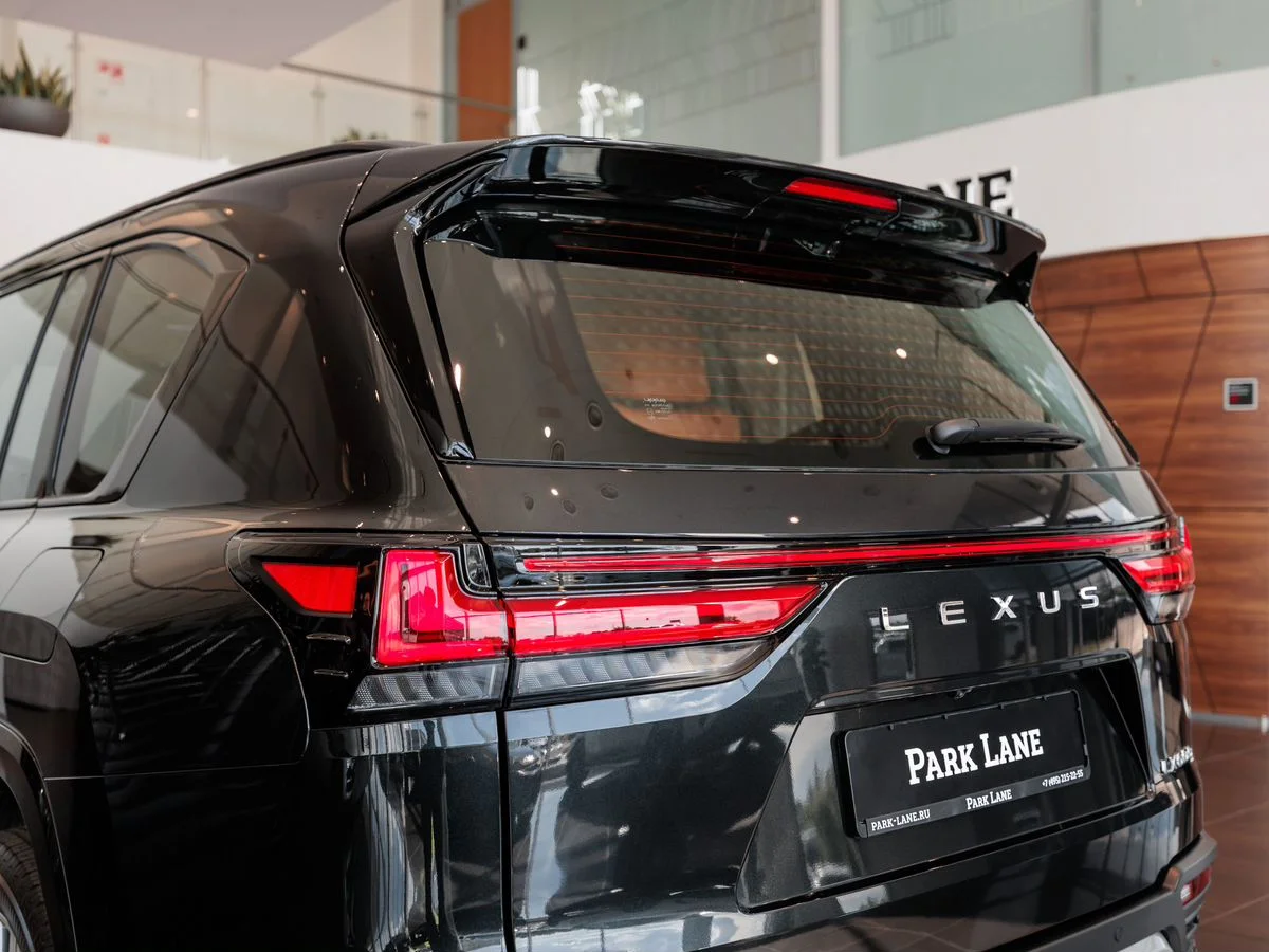 Lexus LX — фото 10