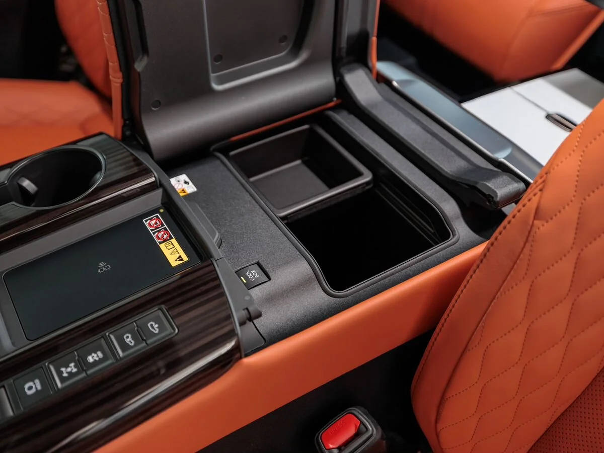 Lexus LX — фото 18