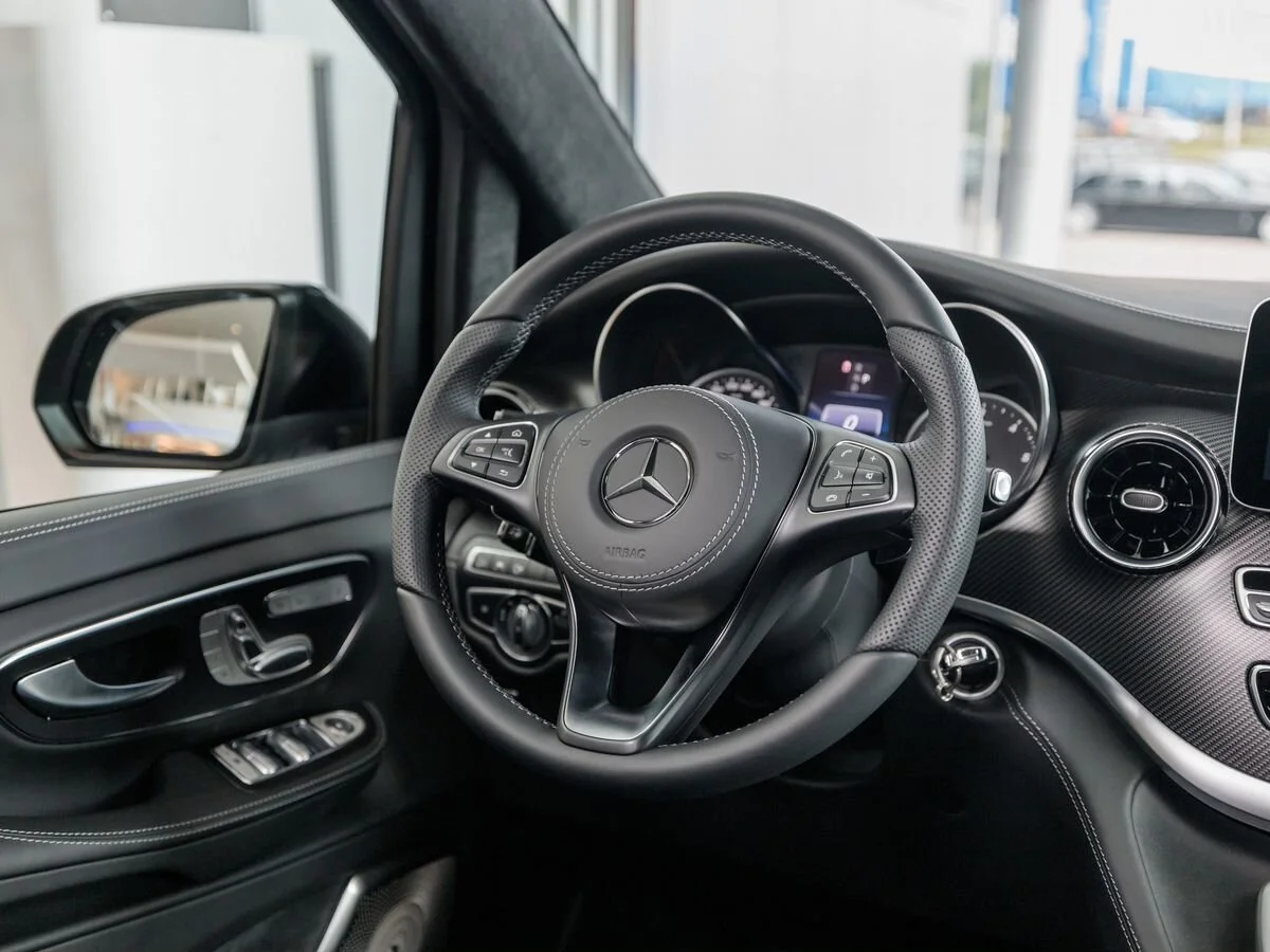 Mercedes-Benz V-Класс — фото 12