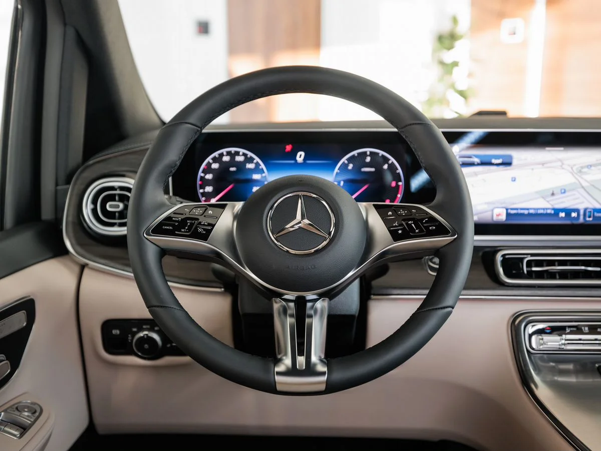 Mercedes-Benz V-Класс — фото 13