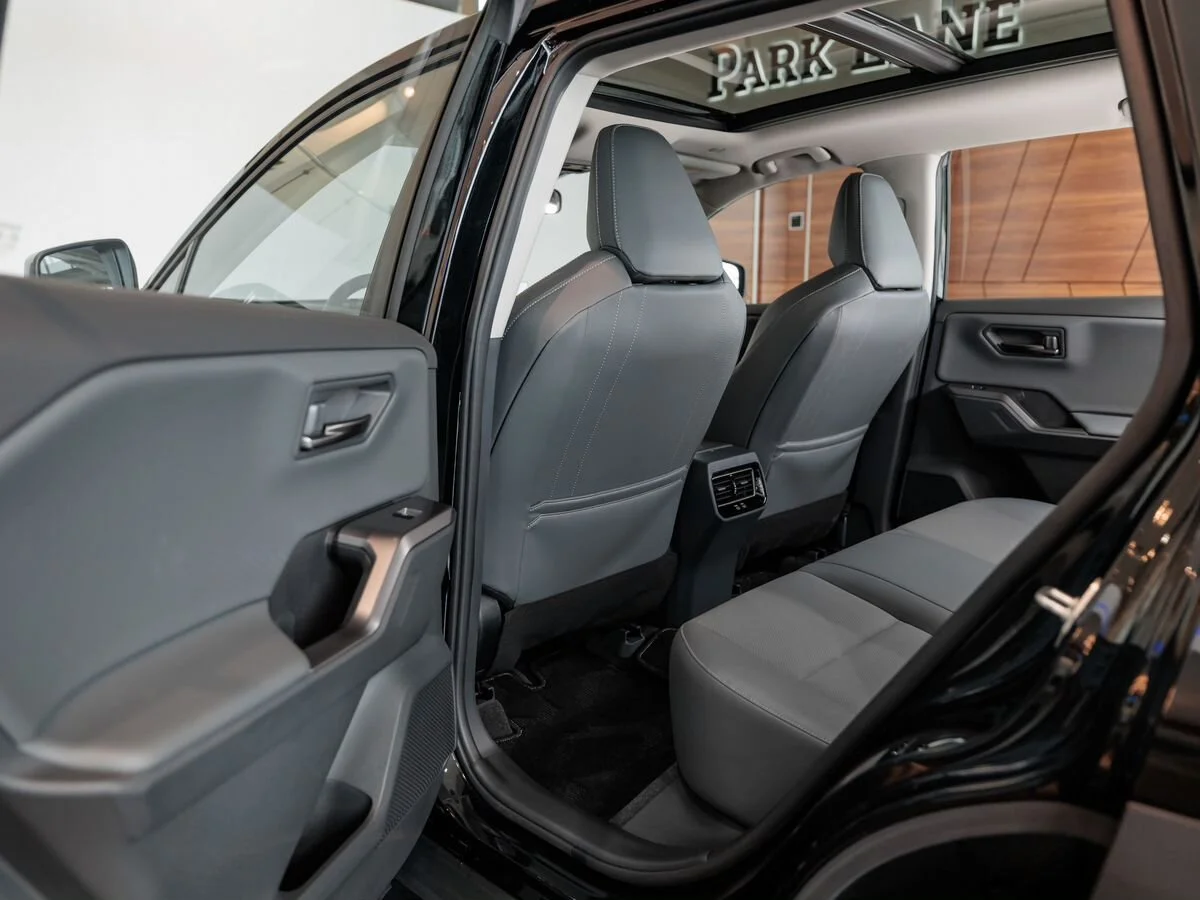 Toyota RAV4 — фото 20