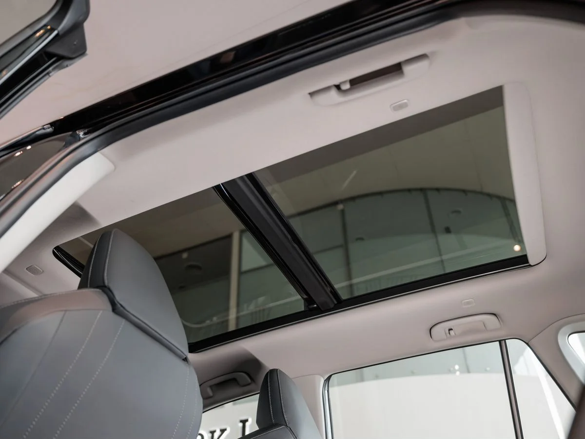 Toyota RAV4 — фото 21